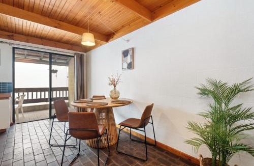 Cottesloe Apartment | 17 Cottesloe - steps from beach - sleeps 2