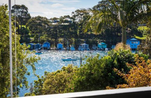 Narooma House | 19 Lakeview Drive Narooma