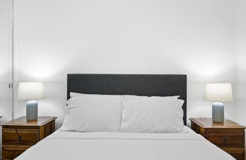 Docklands Apartment | 1BR Docklands with Walk to Marvel Stadium & Balcony