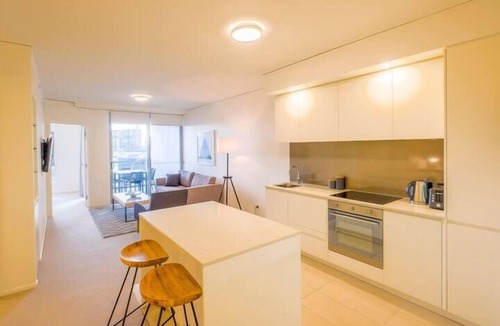 Bowen Hills Apartment | 1BR Executive Apartment with Pool & Gym - Sleeps 3