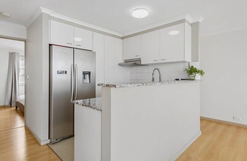 Belconnen Apartment | 2-Bed Unit with Balcony, BBQ & Stunning Lake Views
