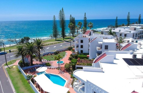 Alexandra Headland Apartment | 2 Bedroom Ocean View - Alexandria Apartments -Alexandra Headland