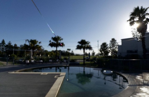 Batehaven Apartment | 2 Bedroom Open plan,combined living & dining areas with fully self contained kitchen & laundry.