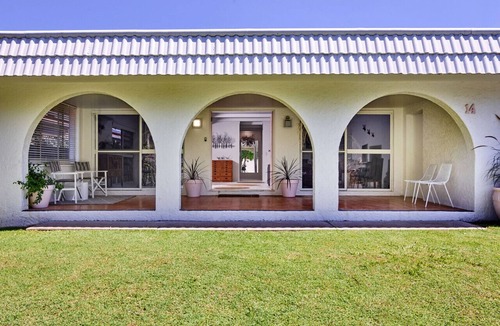 Paradise Point House | 2 bedroom villa close to Broadwater