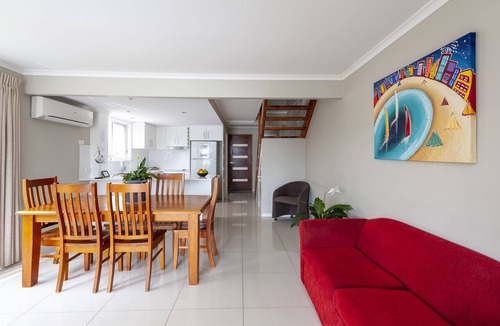Mooloolaba Apartment | 2 BR Waterfront Villa 3 -Pet Friendly - Waterfront