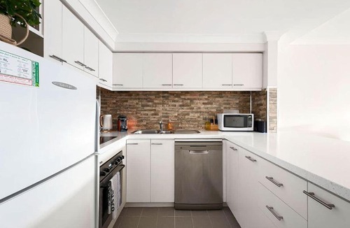 Perth Central Business District Apartment | 2 Spacious Resort 1BR Pool-Tennis-Gym & FREEParking