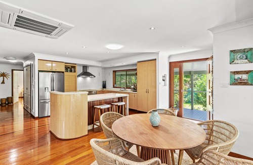 New Brighton House | 20 Steps - STUNNING Beachfront RETREAT. Private beach access. North Byron