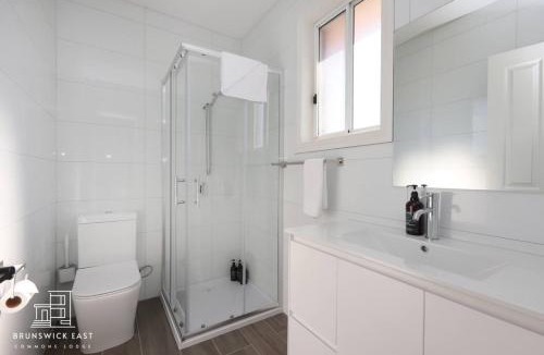 Brunswick East Apartment | 206 Modern King BR with Fast WiFi - Brunswick East - 30 Percent OFF