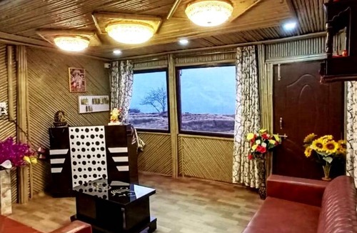 Tehri Resort | 21 m² Resort ∙ 2 guests