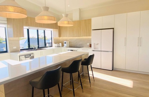 Exmouth House | 21 Osprey Way - With Spa