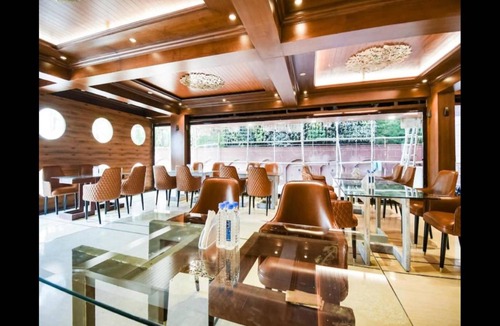Raipur Hotel | 22 m² Hotel ∙ 2 guests