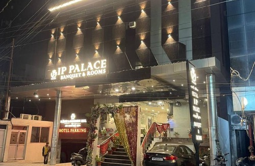 Charbagh Hotel | 220 m² Hotel ∙ 3 guests