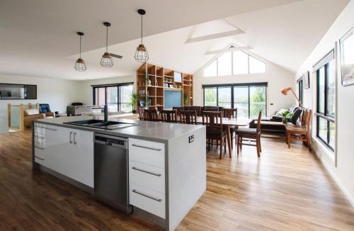 Bright House | 24 Mountain Mist