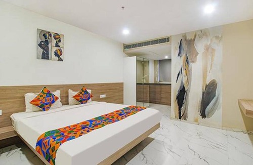 Miyapur Hotel | 240 m² Hotel ∙ 2 guests