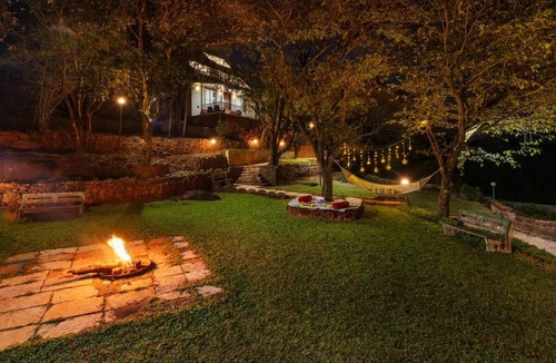 Bajarwadi Villa | 250 m² Villa ∙ 3 bedrooms ∙ 16 guests