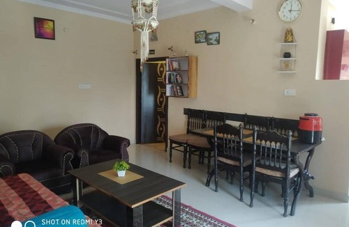 Bhimtal House | 2500 m² House ∙ 2 bedrooms ∙ 5 guests