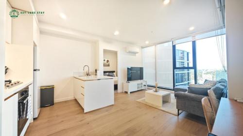 Box Hill Apartment | 2802 - high rised 3 bedroom apartment in box hill with carpark
