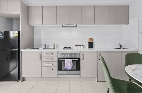 Oaklands Park House | 2b1b Adelaide Base Near Westfield