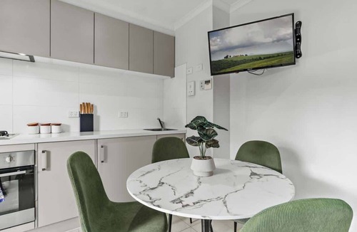 Oaklands Park House | 2b1b Adelaide Base Near Westfield