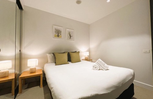 Docklands Apartment | 2BR 1 Bath, Dockland, Marvel Stadium, Spacious