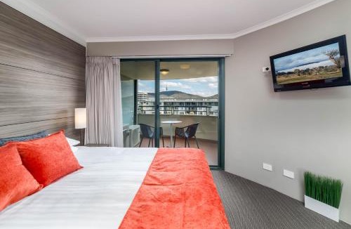 Canberra City Centre Apartment | 2BR 2Bath L8 Executive Apartment, in City Centre