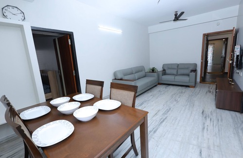 Chennai Apartment | 2BR Apartment in chennai/WIFI/Downtown/Family friendly