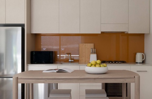 Richmond Apartment | 2BR | Stylish & Spacious | Prime Richmond Location