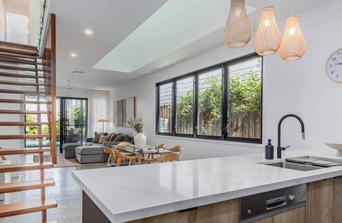 Kingscliff House | 3-Bed Beach Retreat · Pool · 1 min walk to sand
