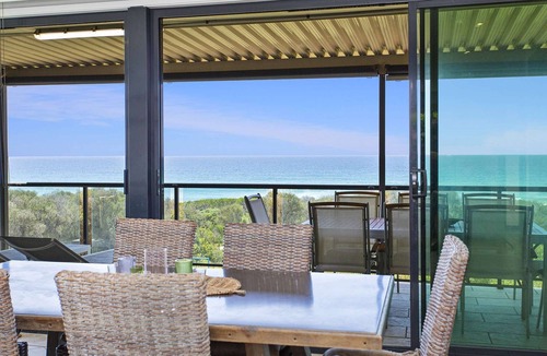 Kiama Downs House | 3 bedroom beachfront property - Stunning Ocean views - direct access to beach