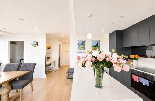 Reid Apartment | 3 BRs topfloor view@Heart of Canberra free parking