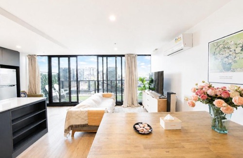 Canberra City Centre Apartment | 3 BRs topfloor view@Heart of Canberra free parking
