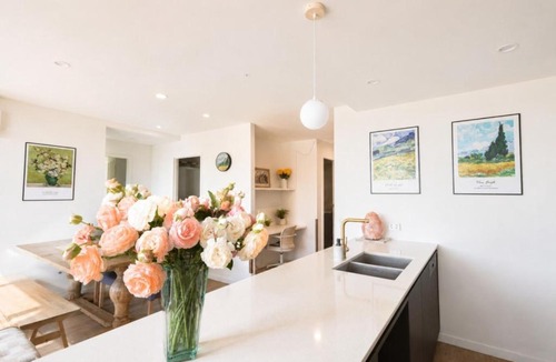 Canberra City Centre Apartment | 3 BRs topfloor view@Heart of Canberra free parking
