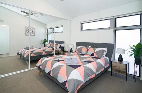 Perth Apartment | 3 Eco Home Parking & Wifi