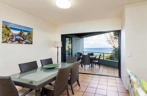 Point Lookout Apartment | 3 level Unit in close proximity to Deadmans Beach with ocean views.