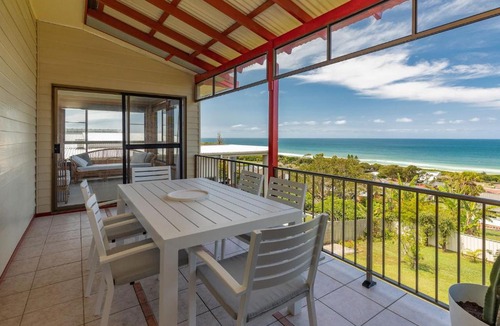 Forster House | 30 Becker