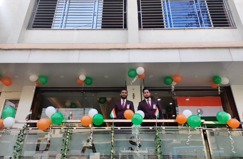Bagdogra Hotel | 300 m² Hotel ∙ 4 guests