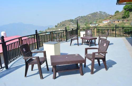 Tehri Range Hotel | 300 m² Hotel ∙ 5 bedrooms ∙ 12 guests