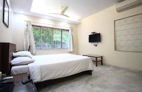 Kolkata Bed & Breakfast | 3000 m² Bed and breakfast ∙ 2 guests