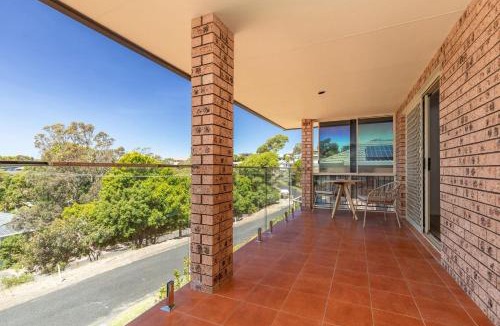 Forster House | 32 Daphne Street