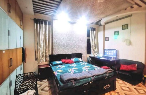 Kalwakurti House | 3500 m² Bungalow ∙ 2 bedrooms ∙ 12 guests