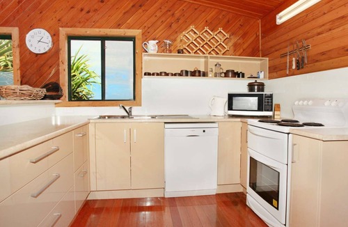 Coolum Beach House | 38 Pacific Terrace, Coolum Beach
