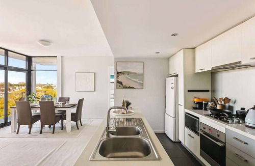 Perth Apartment | 3BR City Views and Secure Carpark - Fast Wifi