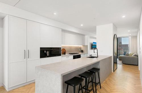 Kiama Apartment | 3BR Coastal Escape with Ocean Views, Shared Pool & Jacuzzi, 2 Car Spaces & Walk to Surf Beach