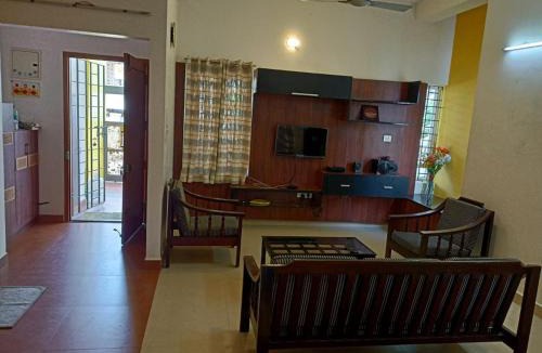 Madipakkam Apartment | 4 Bedroom Service Apartment with Kitchen near Velachery - Madipakkam - Pallikaranai