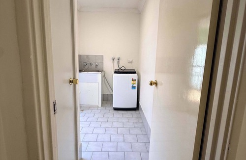 Nollamara Villa | 4 Private 3BR Villa Near Yokine & Parking
