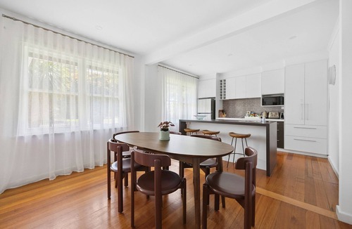 East Geelong House | 416 Coastline - Refurbished stay in East Geelong