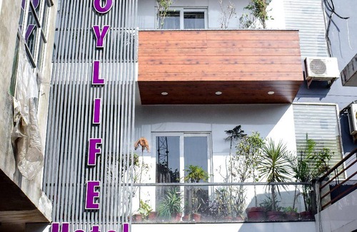 Rohtak Hotel | 425 m² Hotel ∙ 2 guests