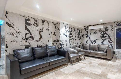 LB Nagar Hotel | 4350 m² Hotel ∙ 3 guests