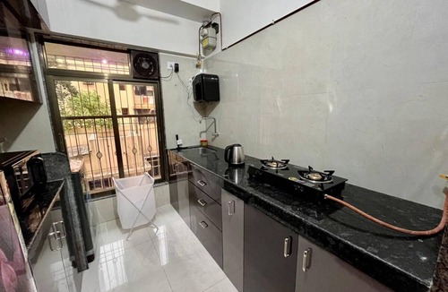 Kandivali East Apartment | 450 m² Apartment ∙ 1 bedroom ∙ 4 guests