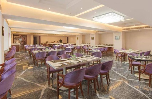 Indore Hotel | 46 m² Hotel ∙ 3 guests